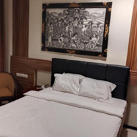Mirabell Hotel & Convention Hall Malang Zewnętrze zdjęcie
