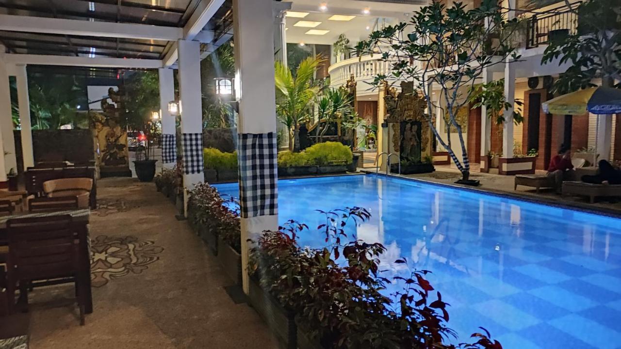 Mirabell Hotel & Convention Hall Malang Zewnętrze zdjęcie