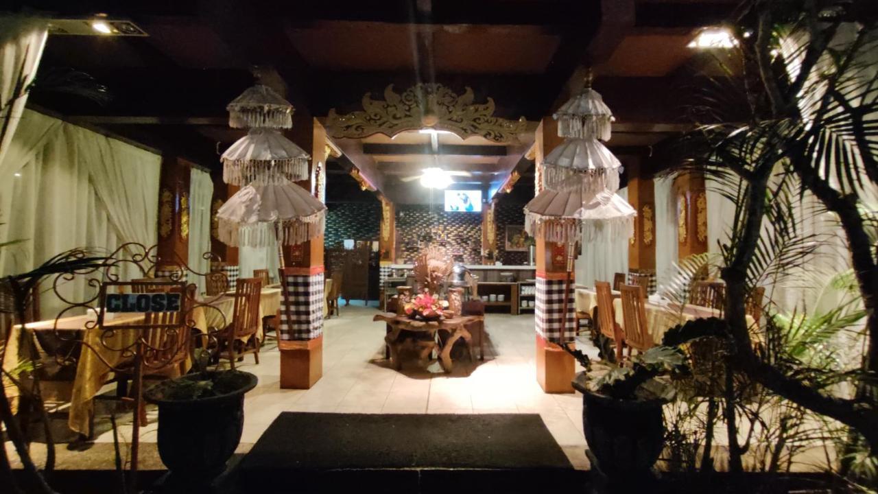 Mirabell Hotel & Convention Hall Malang Zewnętrze zdjęcie